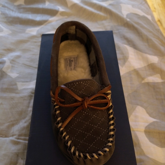 Women's Moccasins - Picture 1 of 2